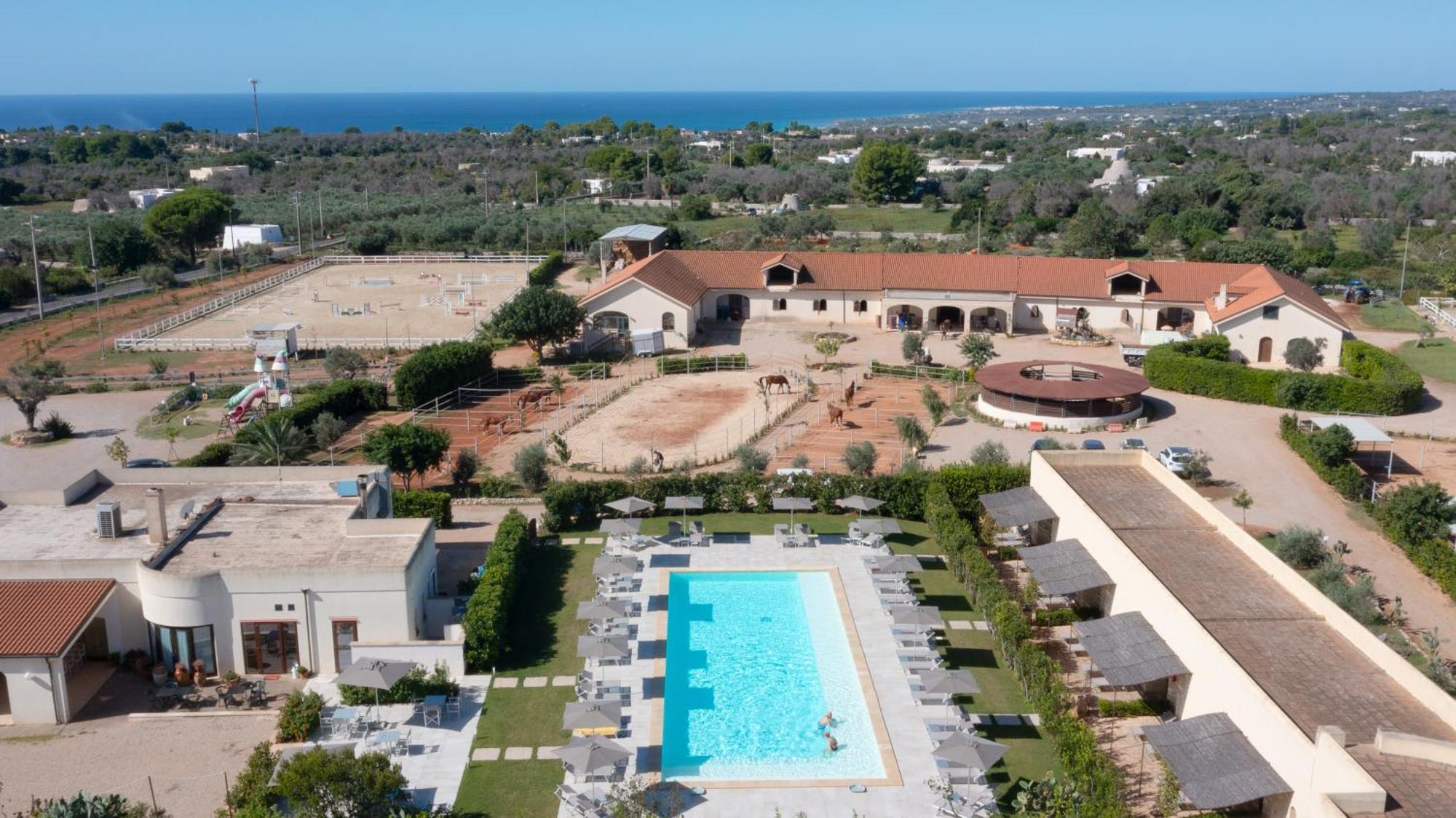 Delle Rose, Hotel & Horse Riding Торре-Вадо Екстер'єр фото